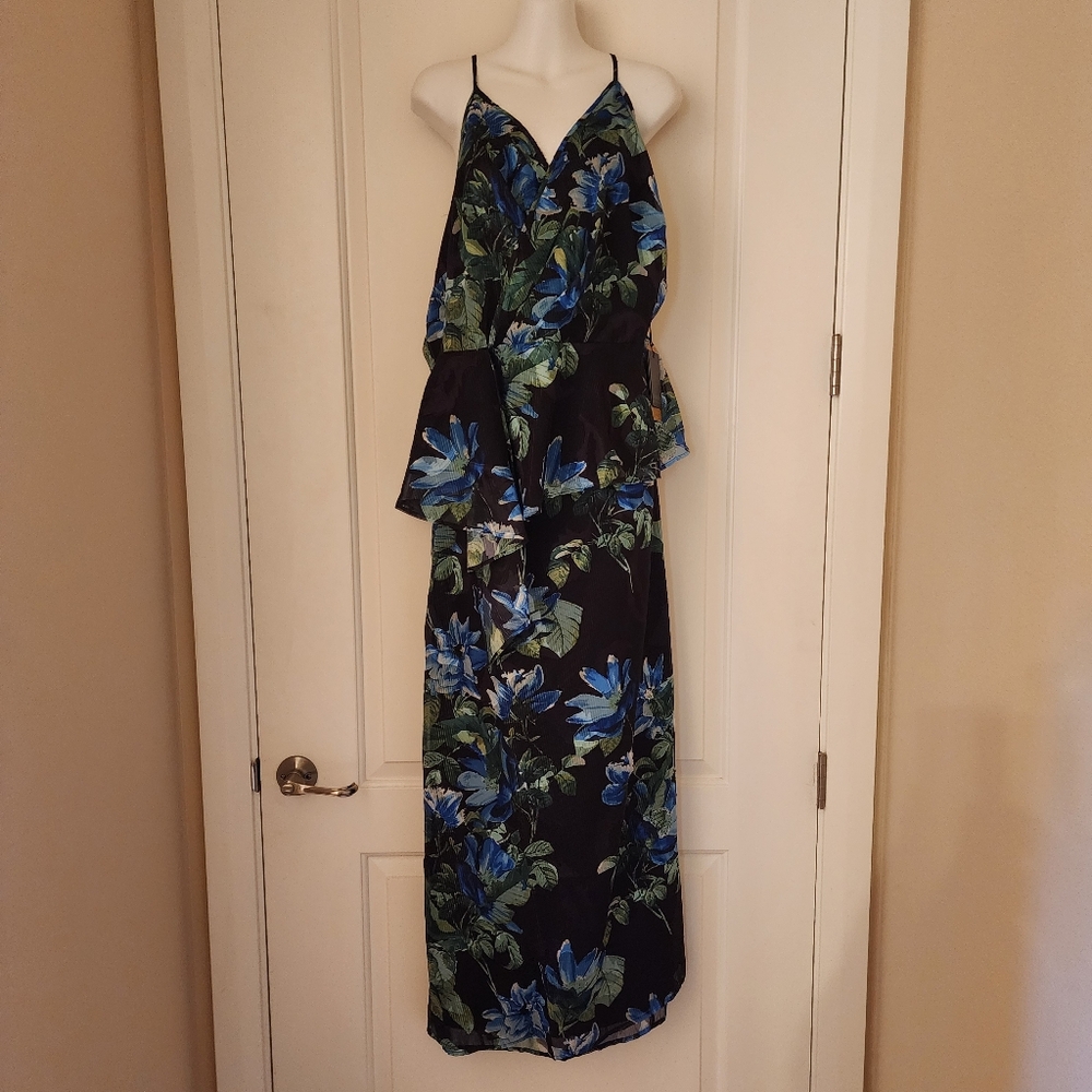 Floral V-Neck Blouse W Matching Skirt